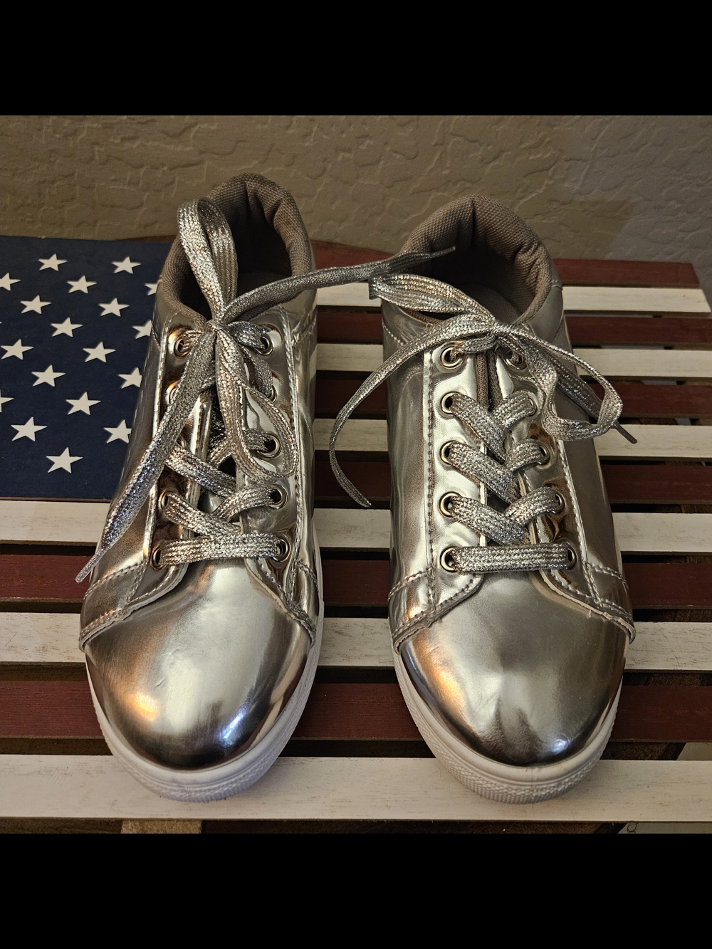 Yoki Metallic Silver Low-Top Women's Sneakers